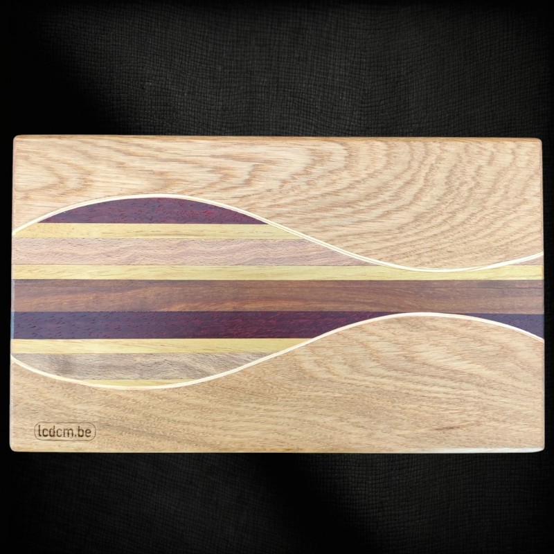 Planche de cuisine en chêne durable | Incrustation Design | Fabriquée à la main | PL2404