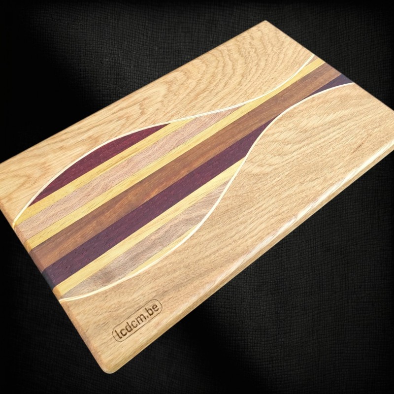Planche de cuisine en chêne durable | Incrustation Design | Fabriquée à la main | PL2404