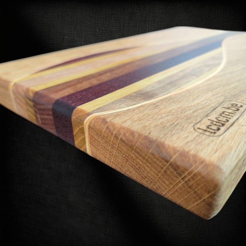 Planche de cuisine en chêne durable | Incrustation Design | Fabriquée à la main | PL2404