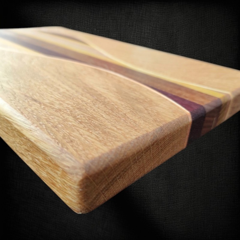 Planche de cuisine en chêne durable | Incrustation Design | Fabriquée à la main | PL2404